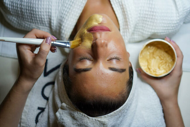 What You Need to Know About the Skincare Benefits of Turmeric